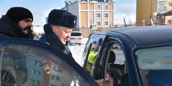 На Чукотке общественники совместно с сотрудниками окружной Госавтоинспекции присоединились к акции «Сообщи, где торгуют смертью»