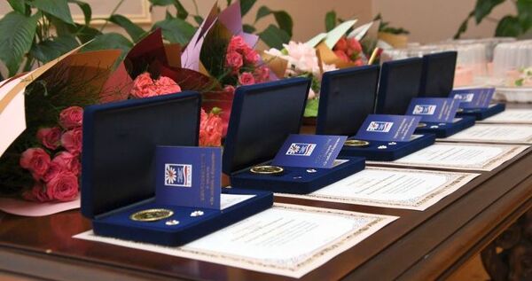 Медалью "За любовь и верность" отметили 65 семей Чукотки