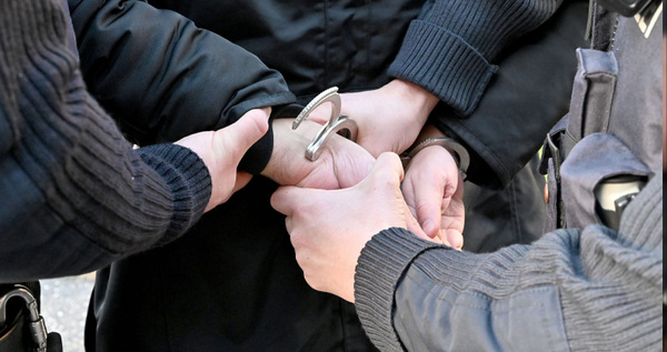 Сделку по продаже наркотиков сорвали полицейские на Чукотке 