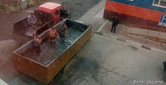 Единственный на Чукотке мобильный фонтан появился в День ВДВ