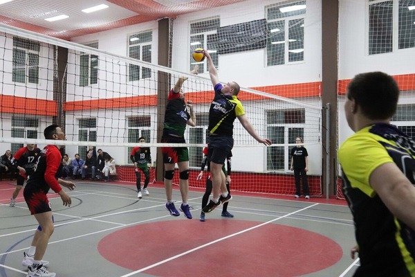 «Полярные вороны» выиграли Кубок мэра Анадыря по волейболу