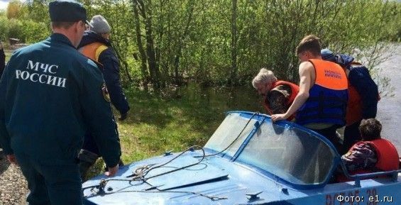 Из-за погоды спасатели приостановили поиски пропавших в Билибинском район