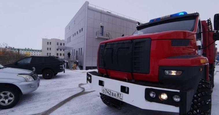 Спасатели "эвакуировали" 60 человек в центре Анадыря 