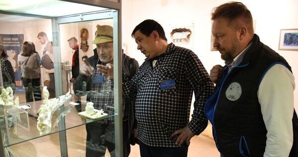 Гравировке по китовому усу и выделке рыбьей кожи научат на выставке "Пеликен-2022"