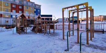 В Анадыре завершили ремонт детской и спортивной площадок на улице Тевлянто