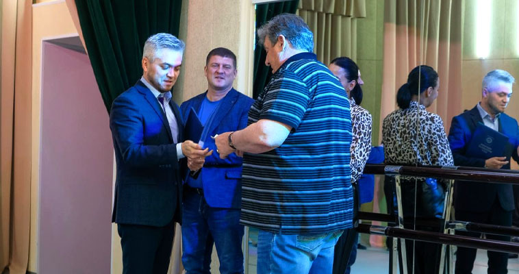 Руководитель ансамбля "Эргырон" стал почетным гражданином Чукотки