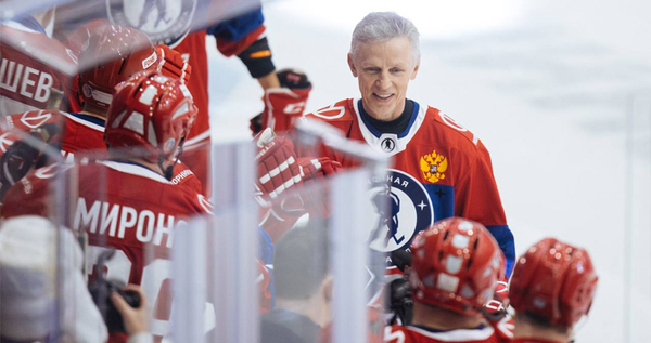 Звезды советского хоккея сыграют с любителями в Анадыре