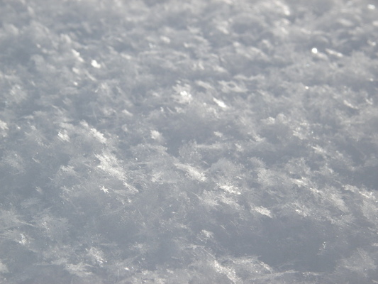 экологически белый снег
