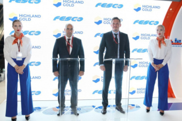Highland Gold и FESCO расширяют сотрудничество в сфере логистического обеспечения горнорудных проектов на Дальнем Востоке