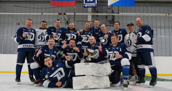 Хоккеисты "Динамо-Анадырь" победили в окружном чемпионате памяти своего капитана