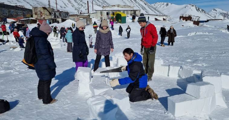 Более 300 человек приняли участие в фестивале "Город эскимосов" на Чукотке