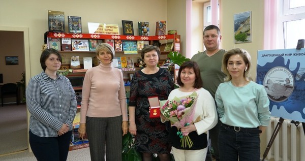 Чукотские библиотекари награждены памятными медалями к 200-летию великого писателя