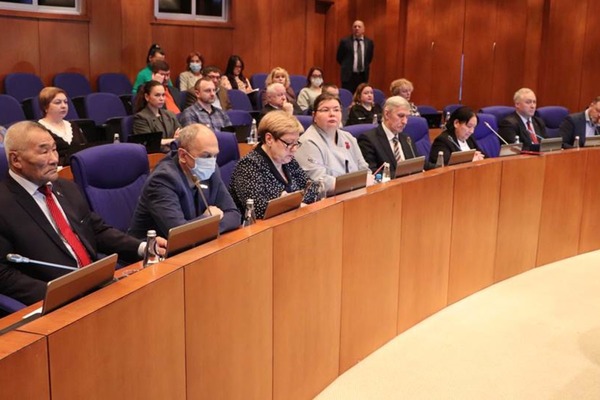 Депутаты Думы Чукотки приняли пакет законов, обеспечивающих переход к системе выплат единого пособия в регионе