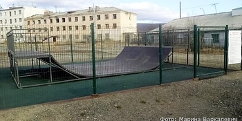 Спортплощадку для катания на роликах и скейтах построили в Билибино