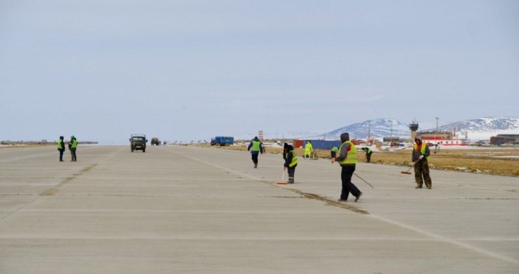 Реконструкцию взлётно-посадочной полосы возобновили в Певеке