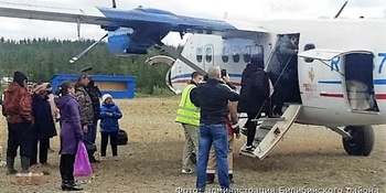 В национальном селе Илирней приняли первый самолёт на грунтовую ВПП