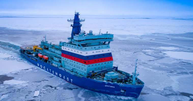 Порт Певека: Проводку судов с генгрузом для Чукотки обеспечит ледокол "Арктика"