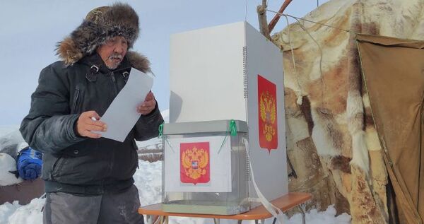 На выборах президента досрочно начали голосовать оленеводы Анадырского района