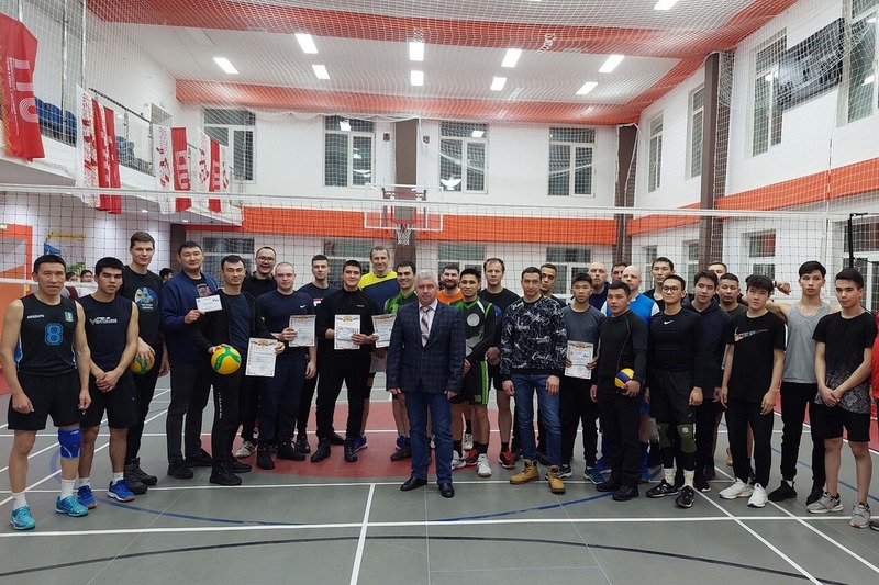 Команда ПОЛЯРНЫЕ ВОРОНЫ стала лидером открытого первенства Анадыря по волейболу