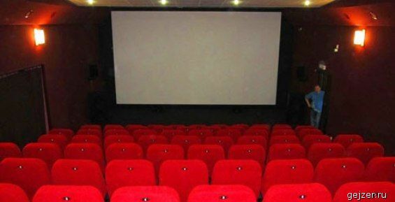 Мини-кинотеатр в Провидения начал работать «под заказ»
