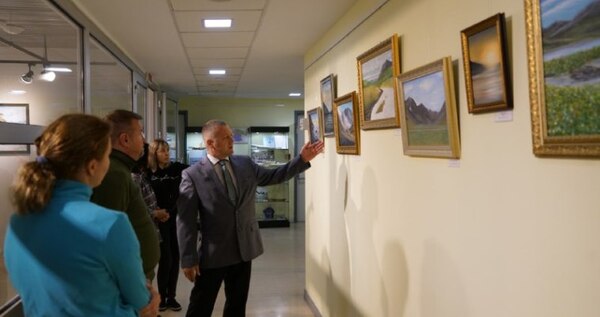 Пейзажи восточной Чукотки представили на выставке в Анадыре
