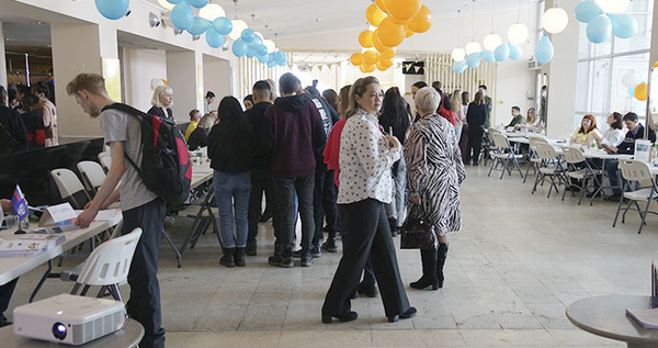 В ярмарке вакансий на Чукотке приняли участие более 300 человек