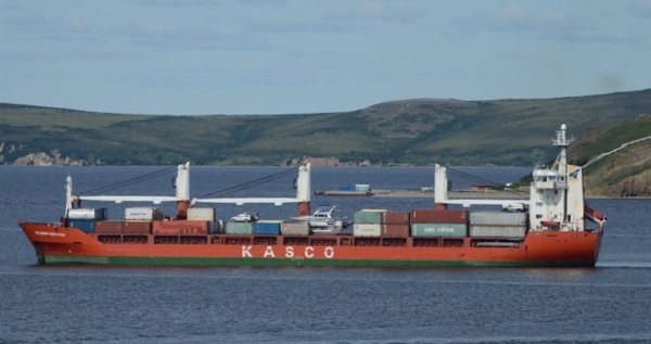 Более 650 тыс. тонн груза доставят на Чукотку в навигацию этого года