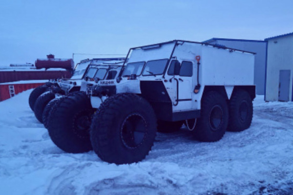 Круглогодичную перевозку пассажиров и грузов на снегоболотоходах запустил резидент ТОР «Чукотка»