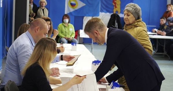 Врио губернатора Чукотки Владислав Кузнецов проголосовал на выборах
