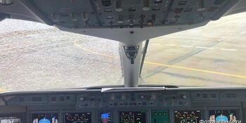 У вылетевшего из Анадыря в Хабаровск самолёта треснуло стекло