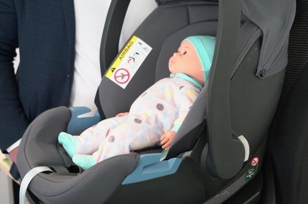 Перевозить младенцев в автомобилях научат рожениц в Анадыре