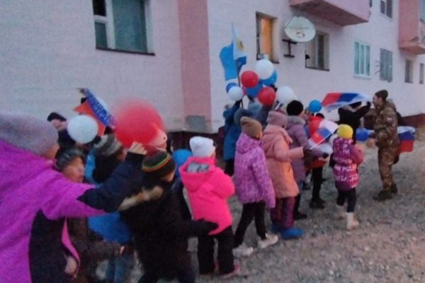 Команда филиала фонда «Защитники Отечества» по Чукотскому АО организовала встречу воина в родном селе