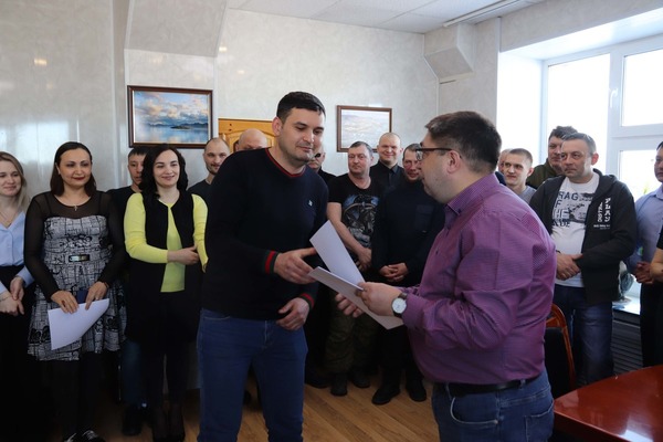 Глава городского округа Анадырь поздравил сотрудников МП «ГКХ»