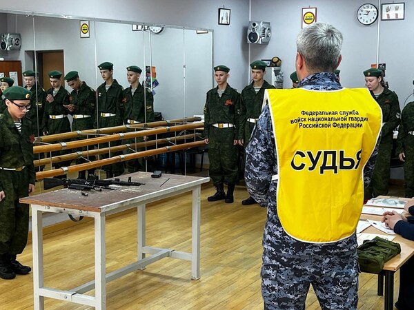 Сотрудники Росгвардии выступили в качестве судей на военно-спортивной игре «Зарница-2024» в Чукотском автономном округе