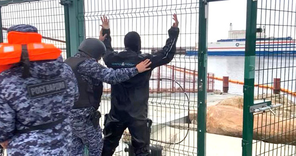 Росгвардейцы  предотвратили незаконное проникновение пловца-подводника на ПАТЭС