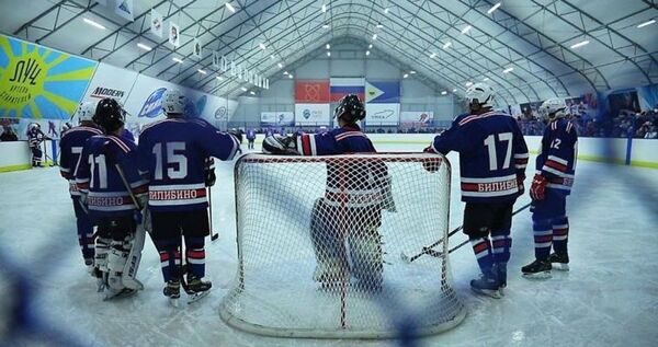 Анадырские хоккеисты победили в первом матче турнира "Северная шайба"