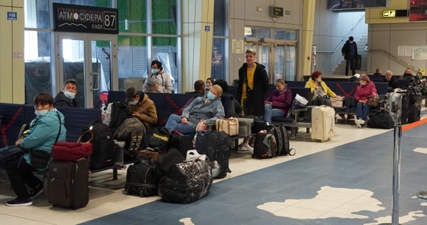 В анадырском аэропорту из-за циклона отменили большинство рейсов
