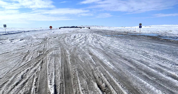 Ледовую дорогу через Анадырский лиман не планируют закрывать до 10 мая
