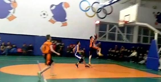 Юношеский турнир по баскетболу и волейболу проходит в Анадыре