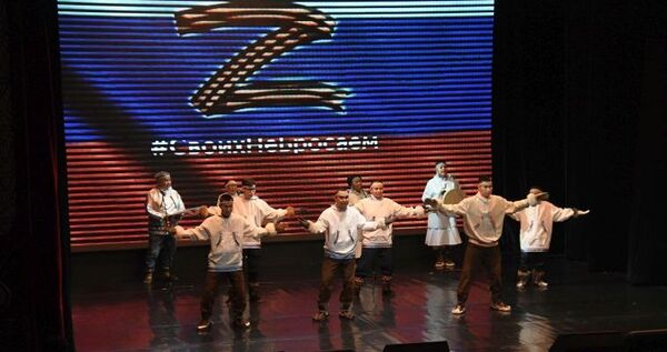 Анадырь отметил присоединение новых территорий митингом-концертом "Во славу Победы"