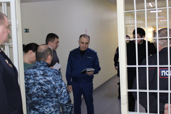 Исполняющий обязанности прокурора округа проинспектировал изолятор временного содержания города Анадырь