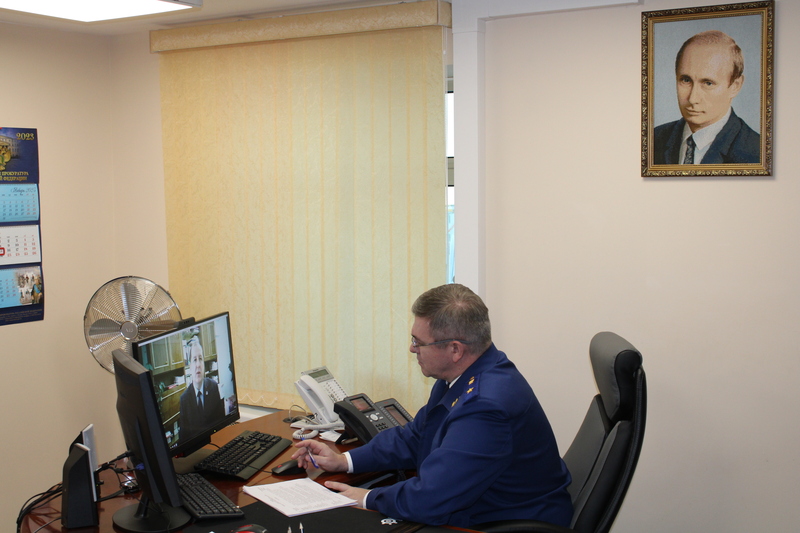 Прокурор округа Дмитрий Бурко в режиме видеоконференцсвязи провел личный прием граждан, проживающих в г. Билибино