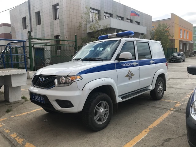 На Чукотке сотрудники патрульно-постовой службы получили два новых служебных автомобиля