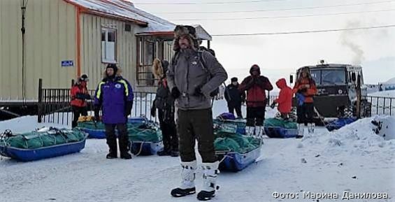 Лыжная экспедиция "Берингов мост" прошла первые километры по льду Чукотского моря