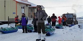 Лыжная экспедиция "Берингов мост" прошла первые километры по льду Чукотского моря