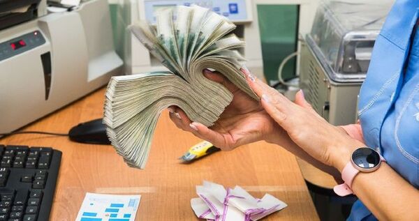 Организатора кражи более 9 млн рублей со счетов банка будут судить в Анадыре