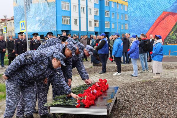 В день ветеранов боевых действий Росгвардия приняла участие в памятном мероприятии в Анадыре