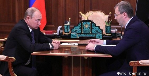 Роман Копин рассказал президенту о социально-экономическом развитии округа. 