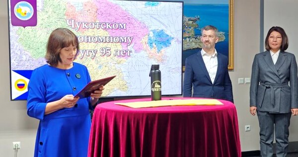 Капсула с посланиями чукотских школьников передана в музейный центр "Наследие Чукотки"