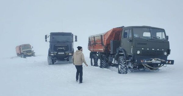 400 тонн груза доставят в Рыркайпий по автозимнику